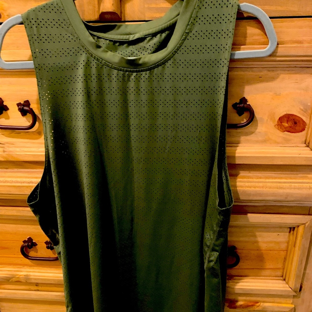 Zyia workout top